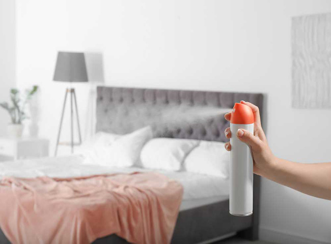 Phương pháp xịt thơm phòng ngủ giảm bớt mùi hôi