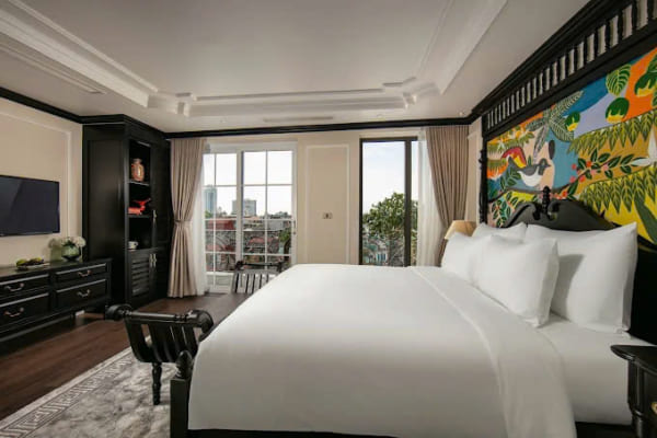 Bàn giao 2 máy ozone khử mùi diệt khuẩn tại Khách sạn Amira Hotel Hà Nội
